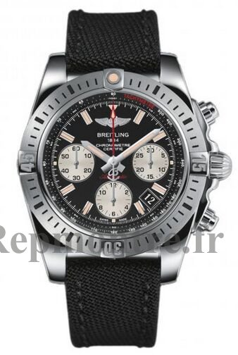Réplique montre de Breitling Chronomat 41 Airborne en acier AB01442J/BD26/102W/A18D.1 - Cliquez sur l'image pour la fermer