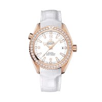 Omega Seamaster Planet Ocean 42 mm Replique montre pour homme Blanc O23258422104001