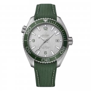 Omega Seamaster Planet Ocean 600M 43.5mm Montre replique homme Gris O21532442106001