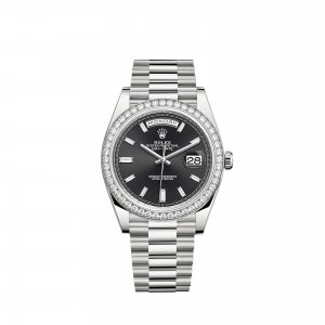 Réplique montre Rolex Day-Date 40 or blanc 18 ct cadran serti de diamants noirs m228349rbr-0003